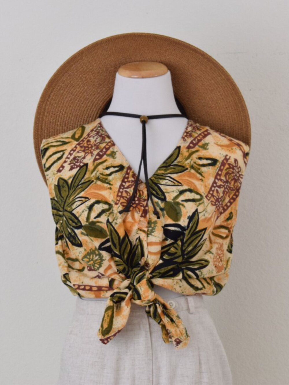 Vintage 90s Botanical Raon Sleeveless Blouse | size M
